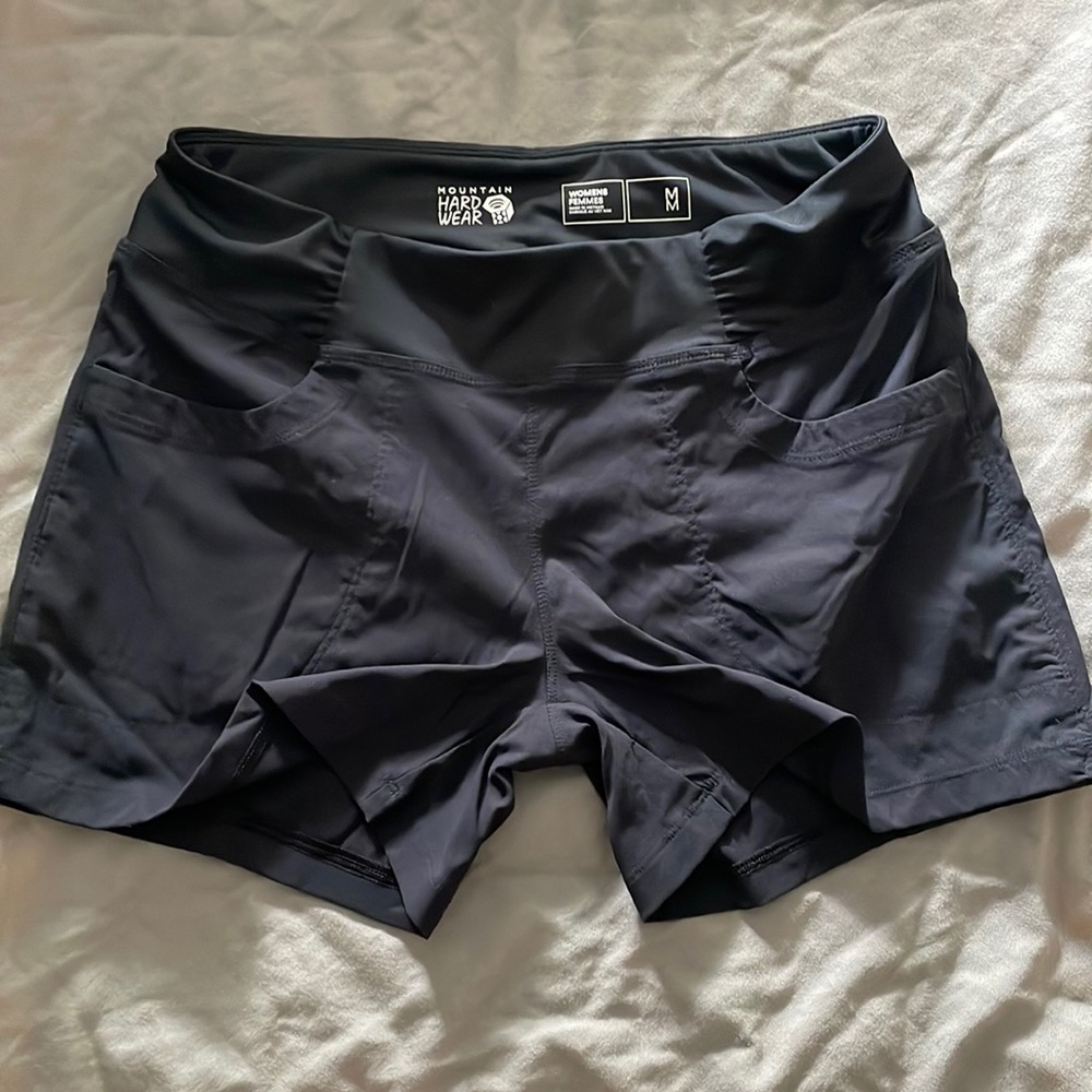 Mountain hardware dynama shorts